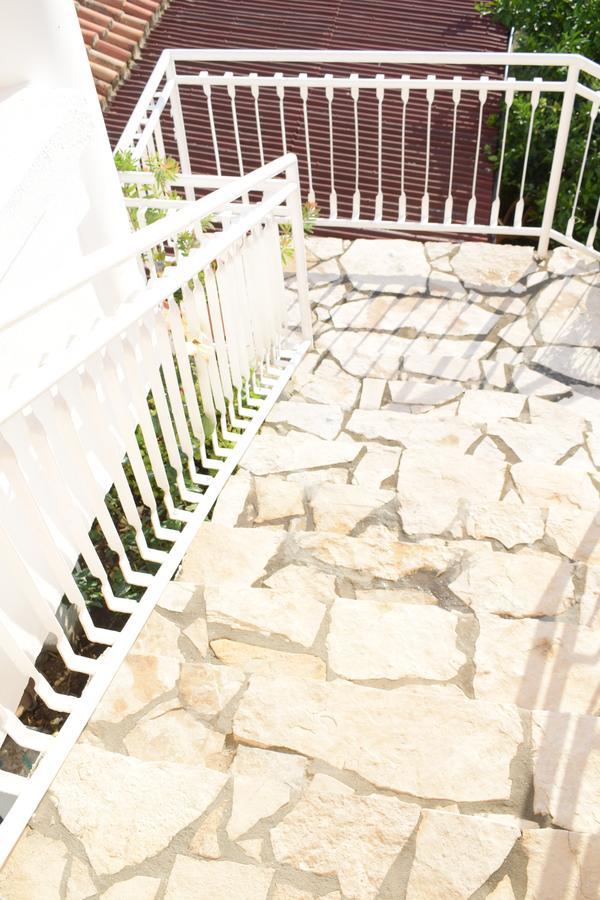 Villa Guci Ulcinj Bagian luar foto