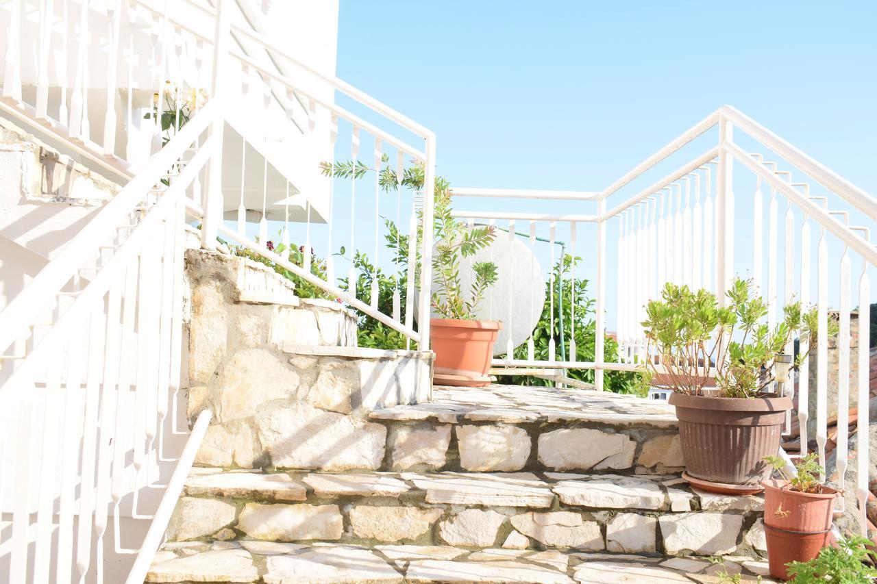 Villa Guci Ulcinj Bagian luar foto